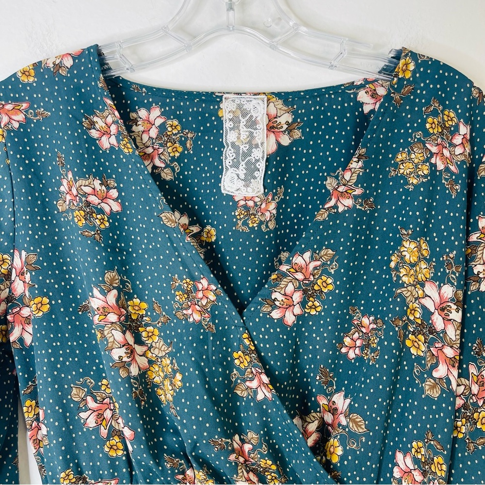 Sadie & Sage green tan pink floral dot peplum cottagecore boho top medium - Picture 2 of 7